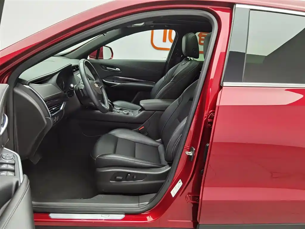 Cadillac XT4 2021 28T FWD Technology Edition фото 10