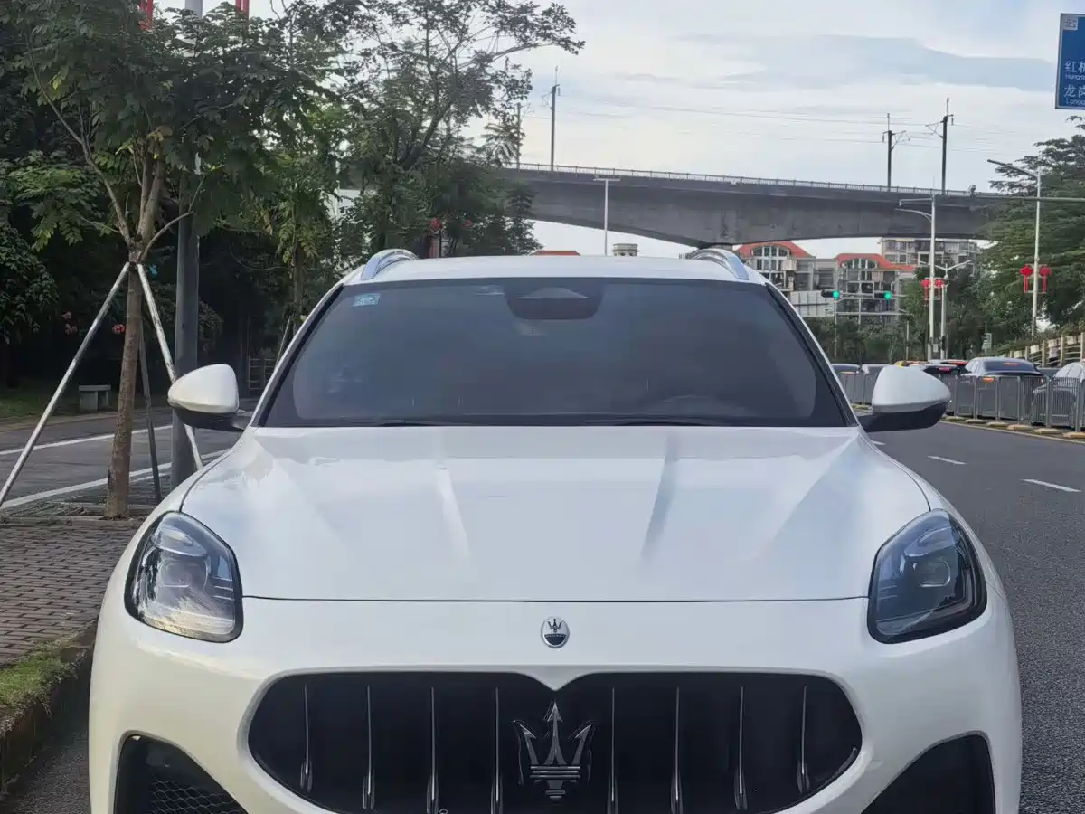 Фото 2 - Maserati Grecale