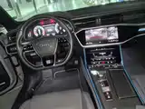 Photo 11 - Audi A7L