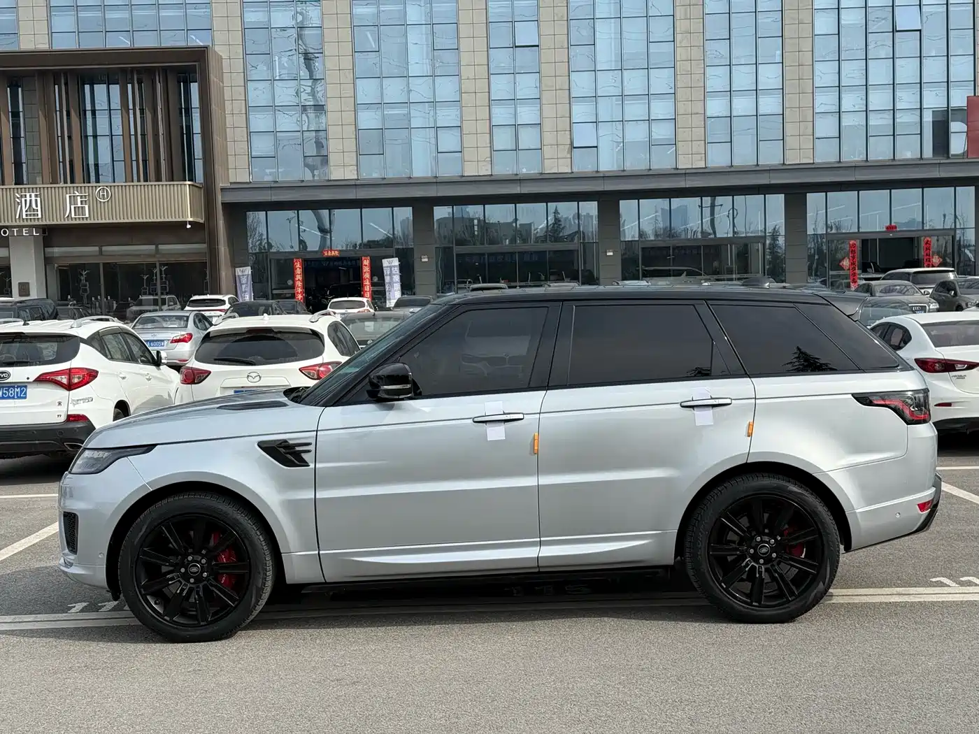 Land Rover Range Rover Sport 2021 3.0 L6 HST фото 14