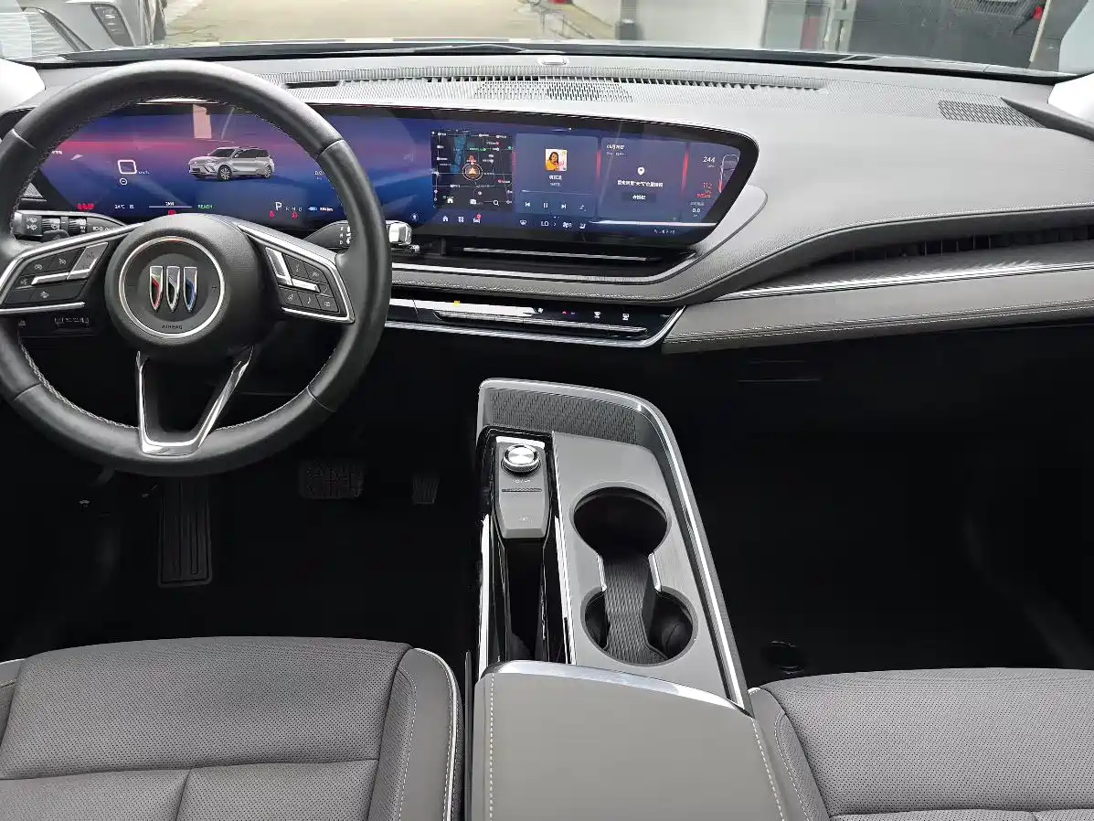 Buick E5 2026 2023 Premium Standard Range Edition