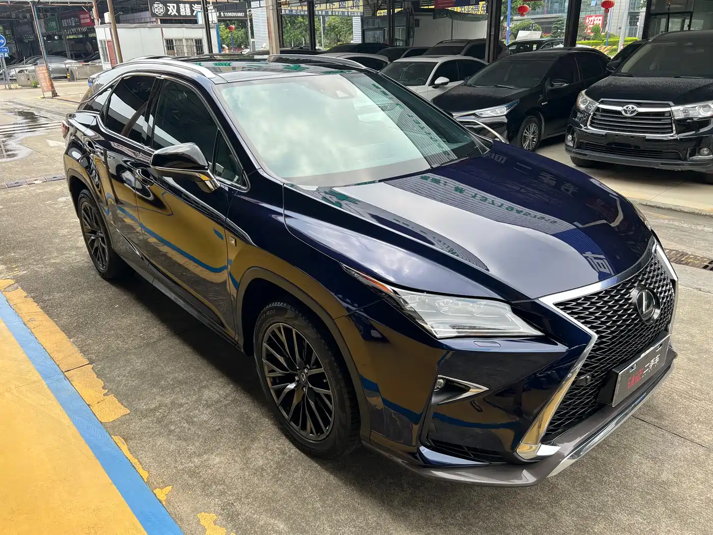 Фото 2 - Lexus RX