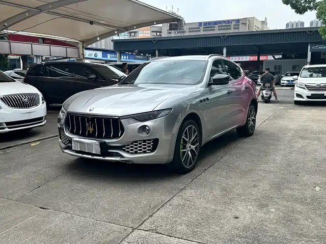 Maserati Levante 2016 3.0T Standard — фото 1