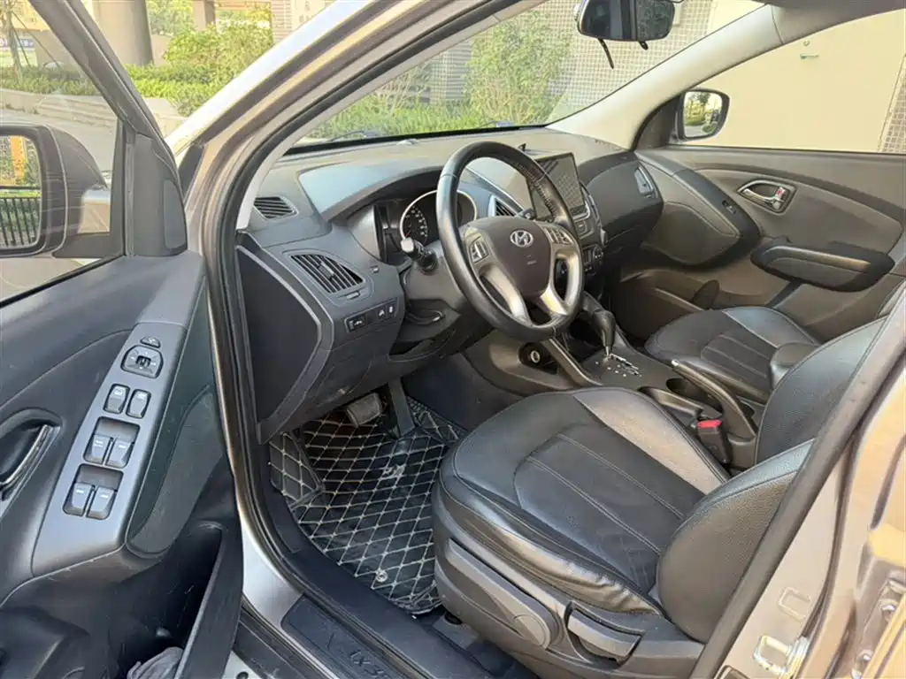 Hyundai Beijing Hyundai ix35 2015 2.0L Automatic 2WD Smart China V фото 8