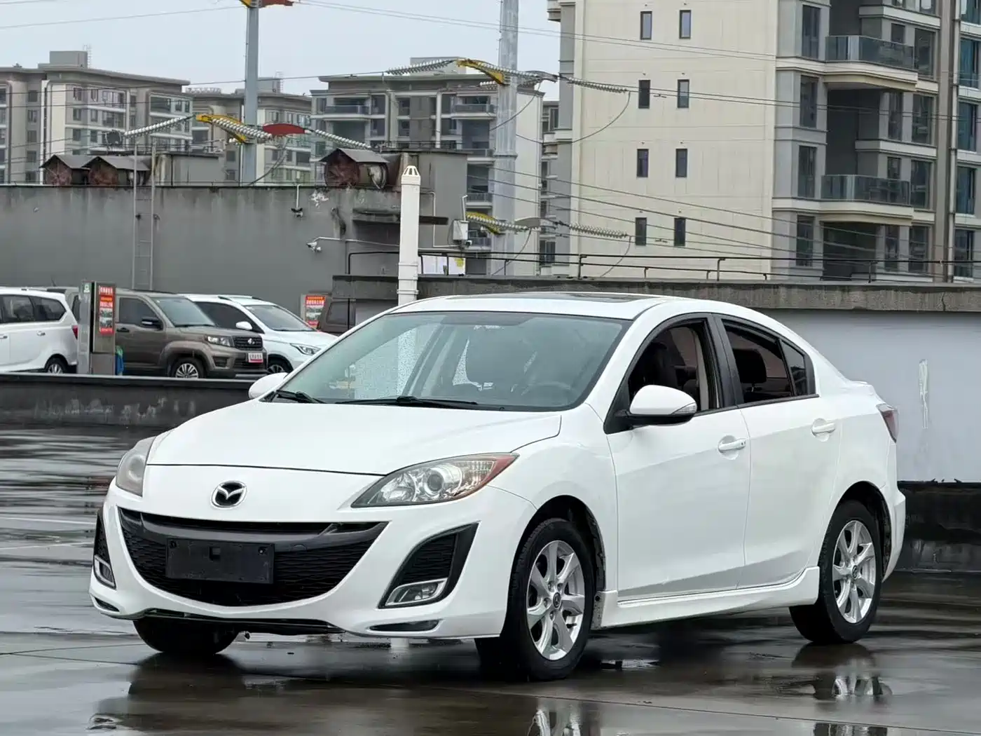 Mazda Mazda3 Axela 2013 2011 Sedan 2.0L Automatic Luxury