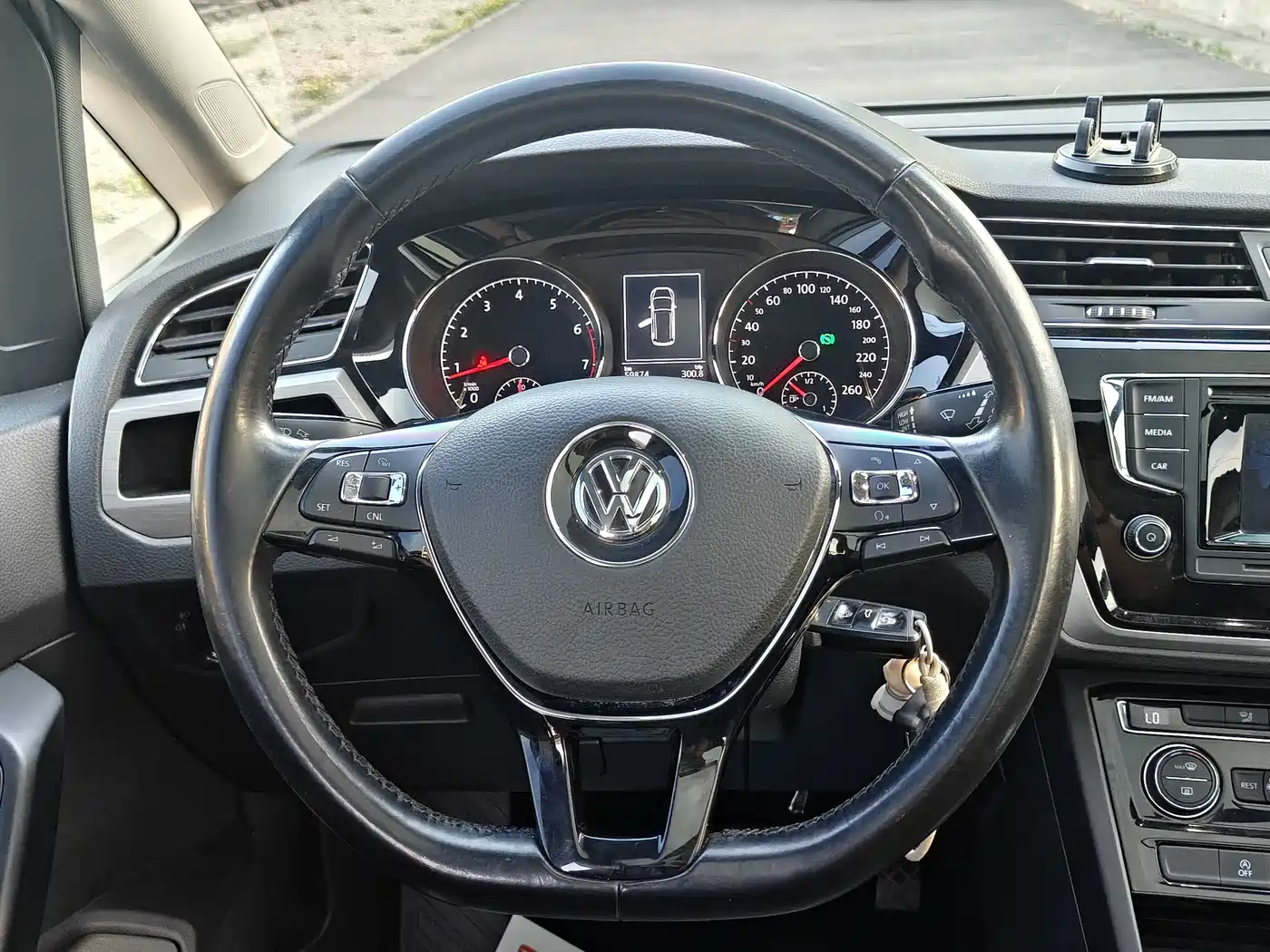 Volkswagen Touran 2016 Touran L 280TSI DSG Elegance фото 16
