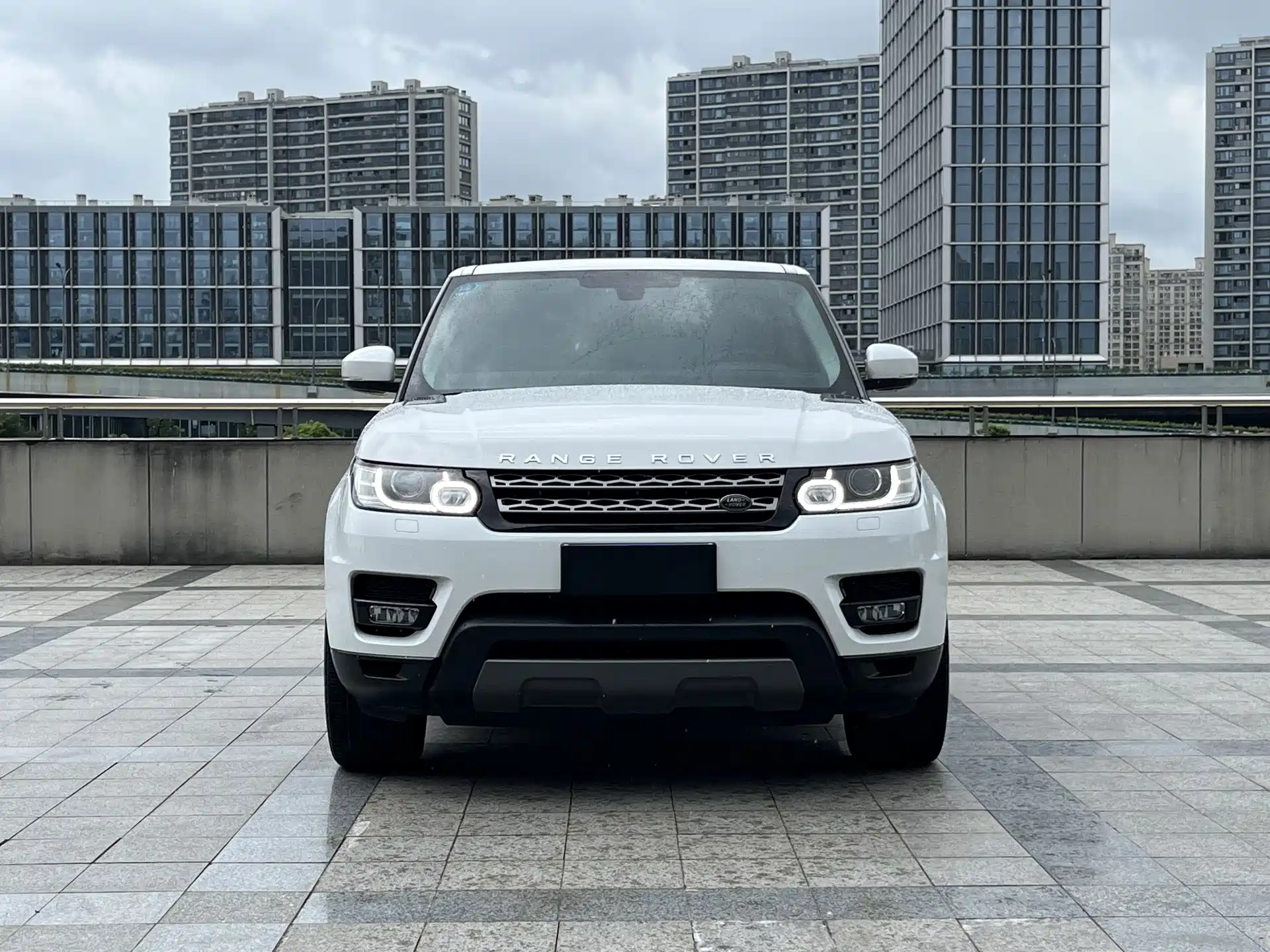 Фото 2 - Land Rover Range Rover Sport