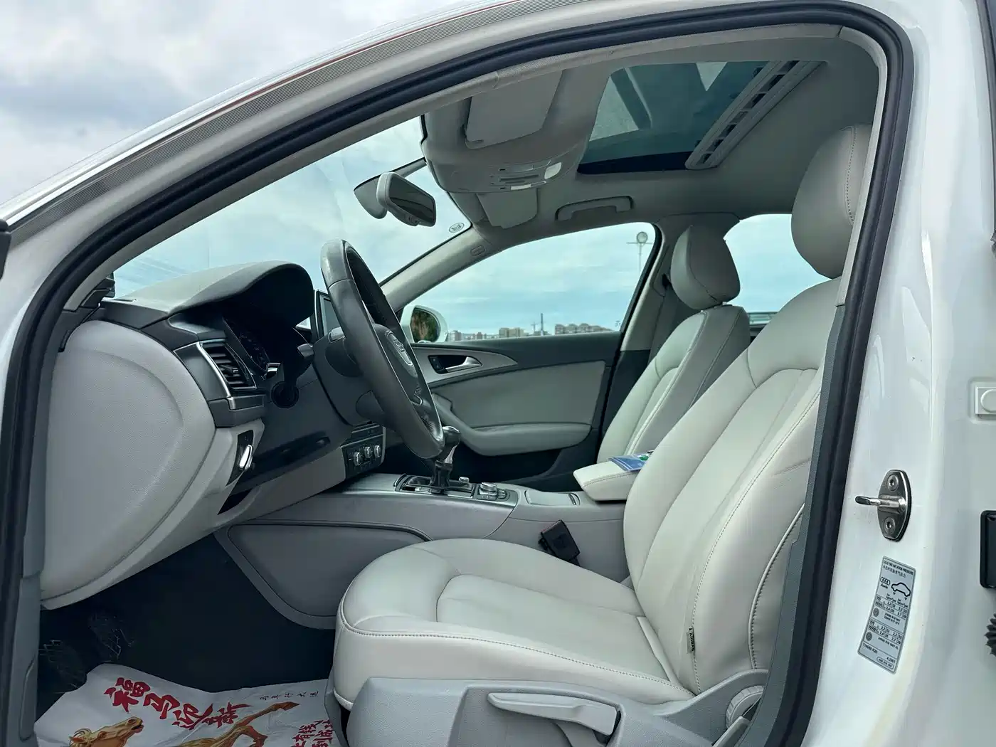Фото 2 - Audi A6L