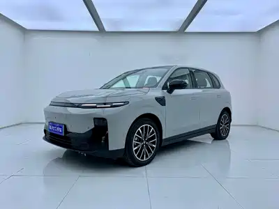 Leapmotor B10