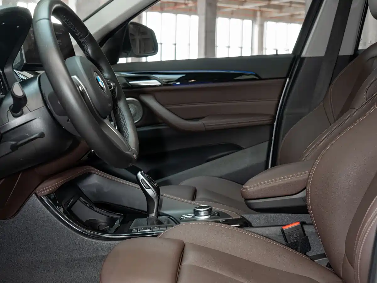 BMW X1 2022 sDrive20Li Premium фото 16