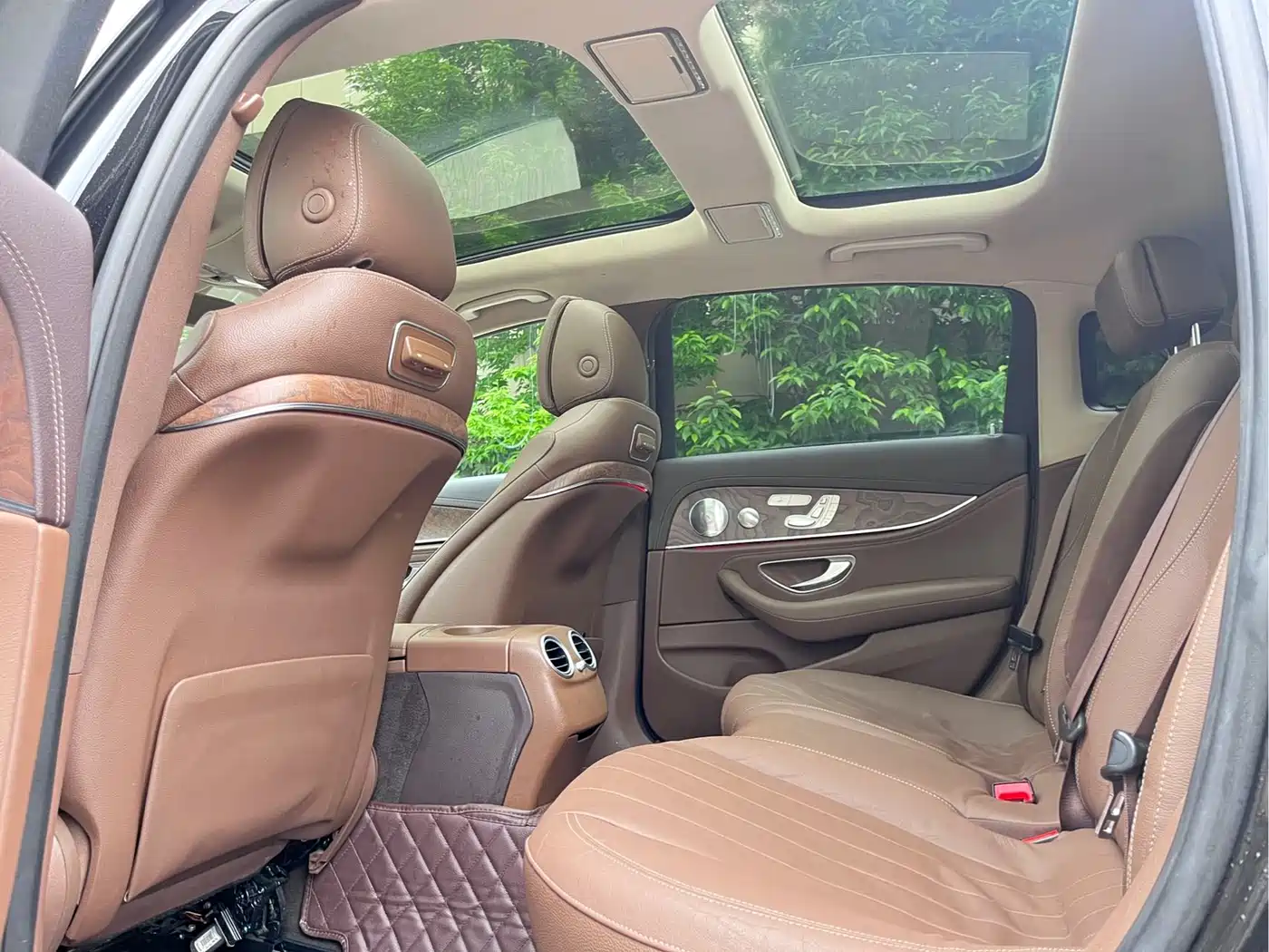 MERCEDES-BENZ E CLASS