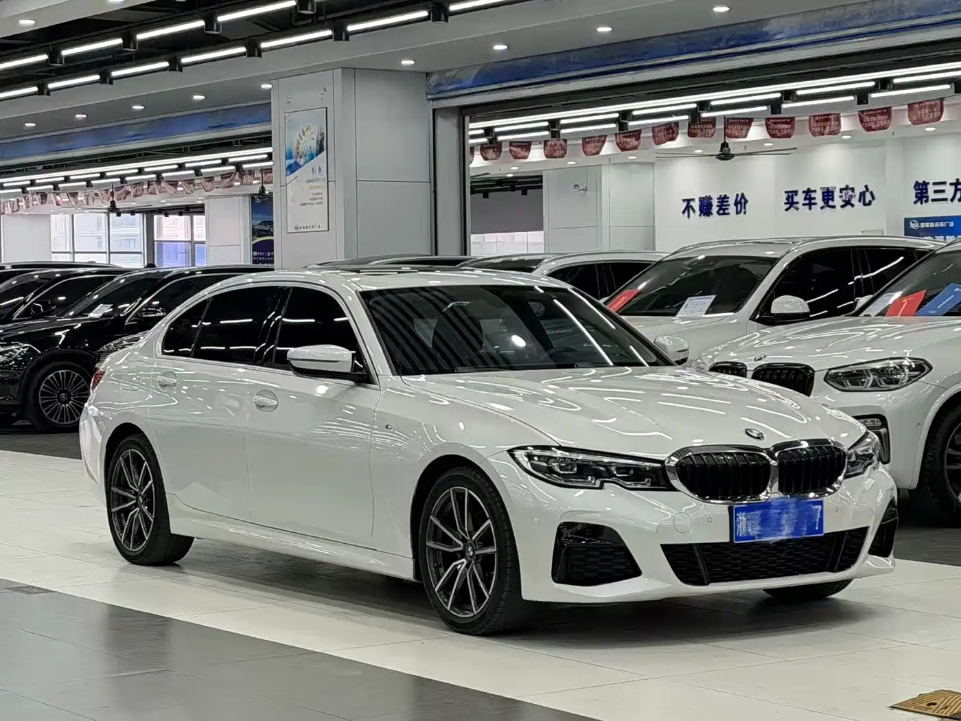 BMW 3 Series 2021 320Li M Sport Package фото 3