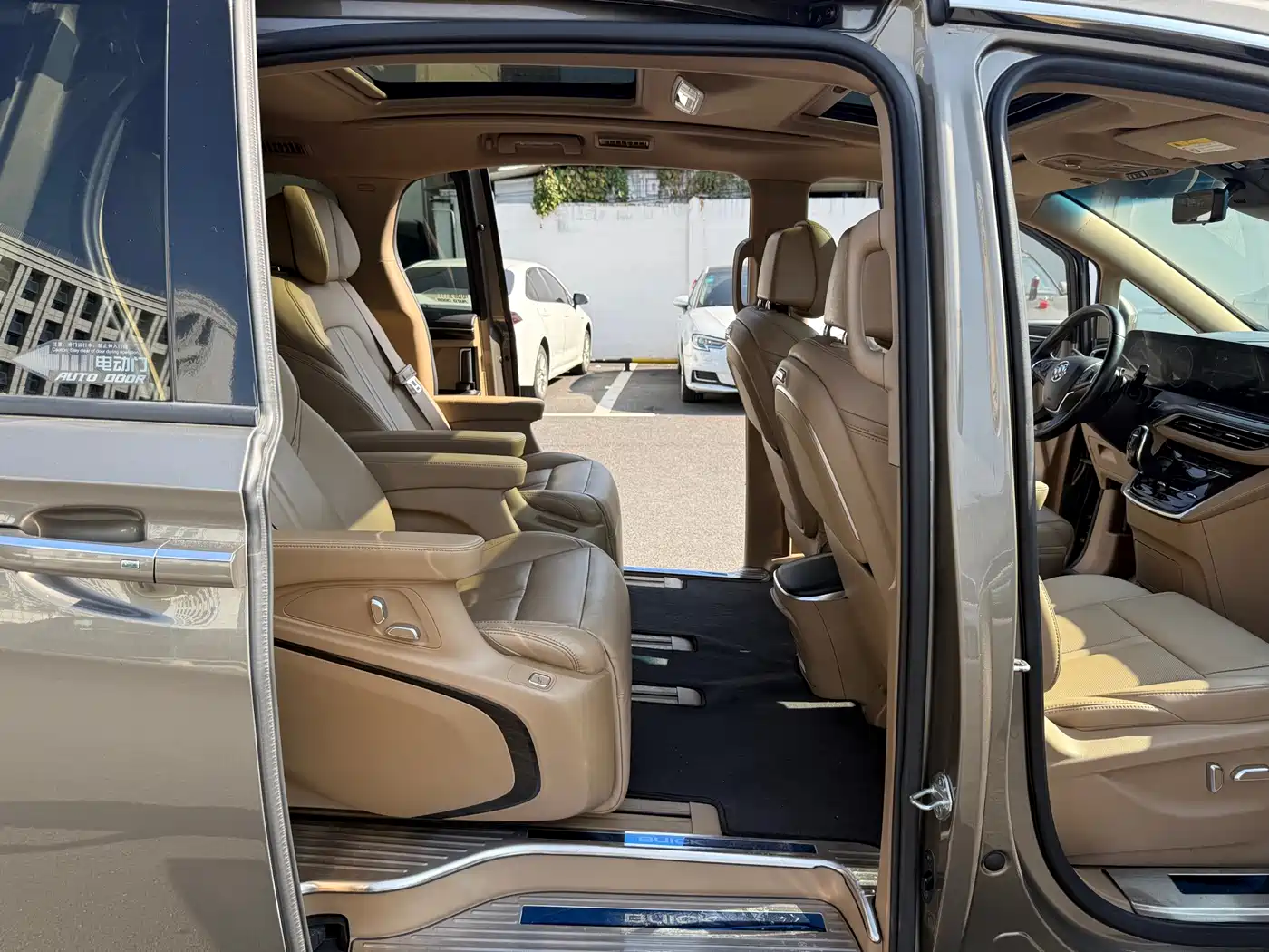 Buick GL8 2020 Model ES Landglory 653T Luxury фото 13
