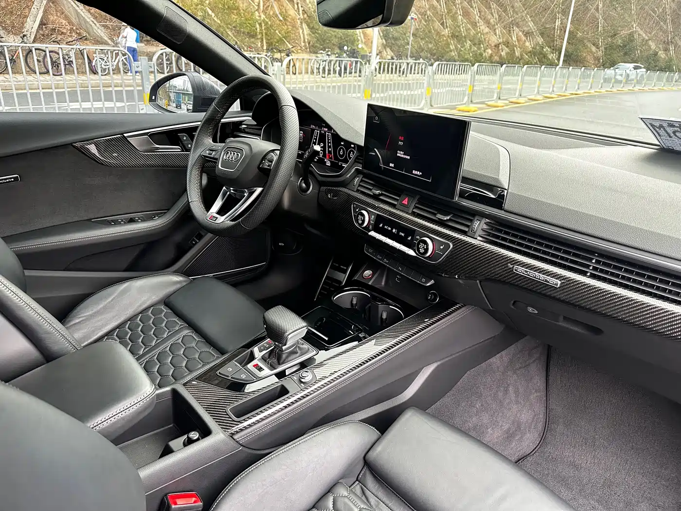 Audi RS 5 2023 Model RS 5 2.9T Sportback Dark Gold Edition фото 6
