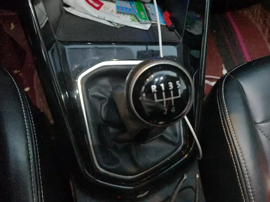 Photo 16 - Jetta VS7