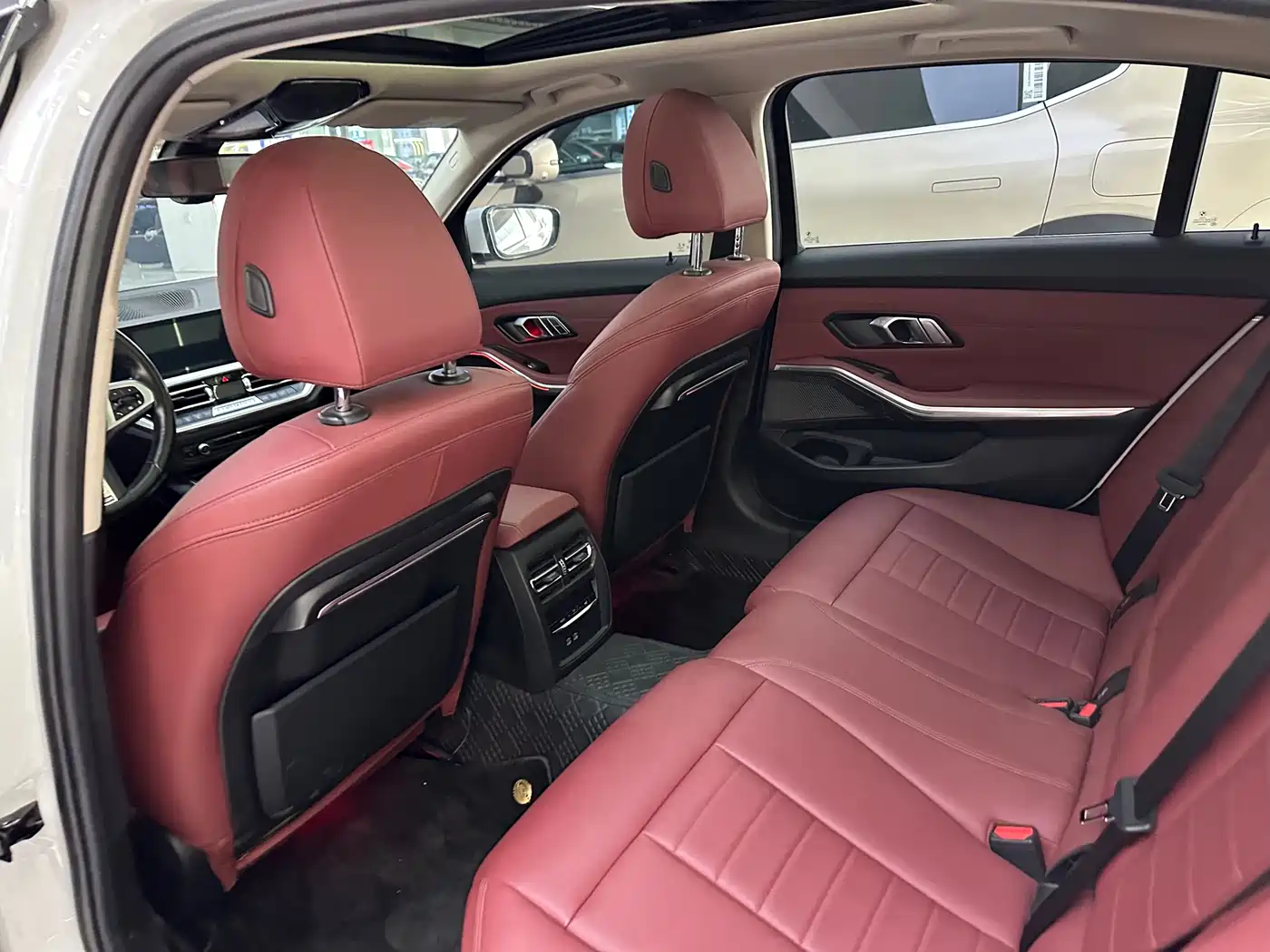 BMW 3 Series 2021 320Li M Sport Package фото 11