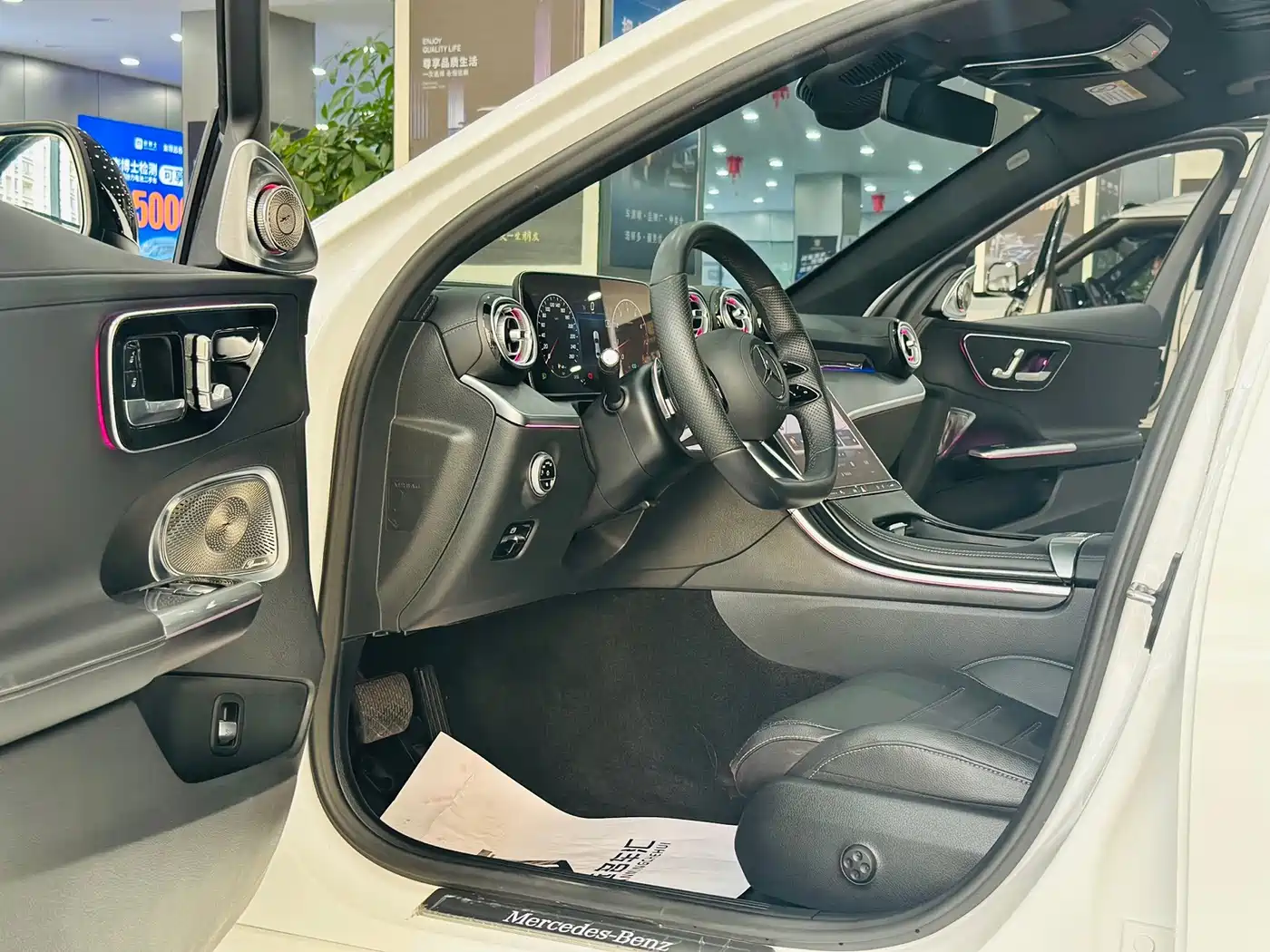 Mercedes-Benz C-Class, миниатюра 4