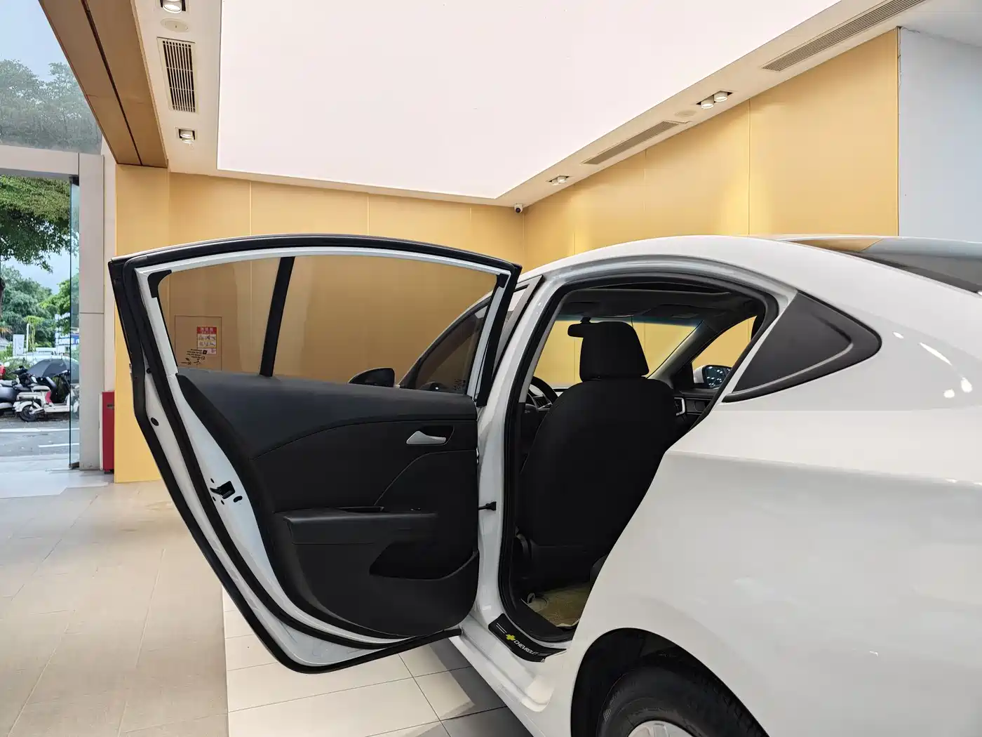 CHEVROLET KOVOZ