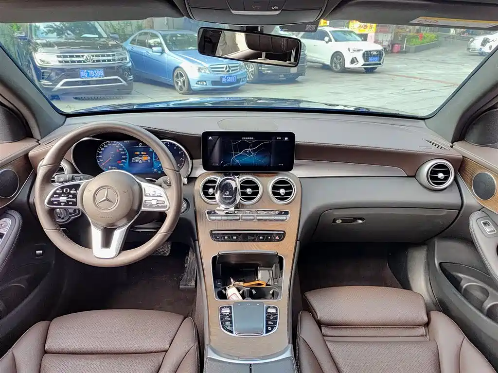 Mercedes-Benz GLC 2022 GLC 300 L 4MATIC Dynamic Collector's Edition фото 10