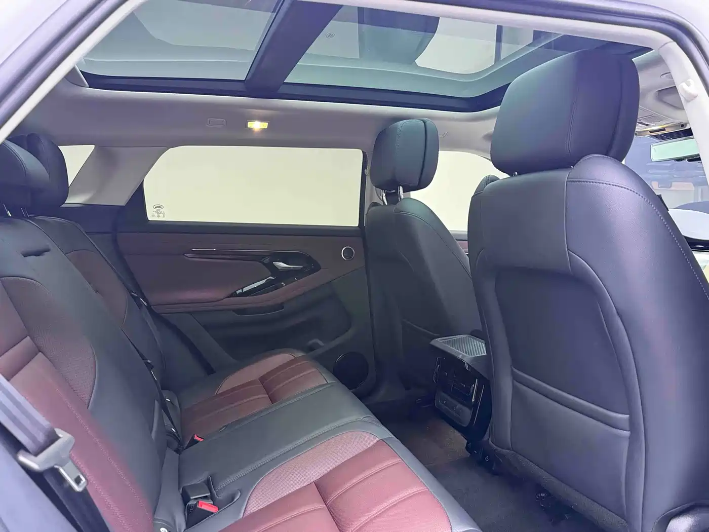 Land Rover Range Rover Evoque 2025 2024 Range Rover Evoque L 249PS Light Master Edition