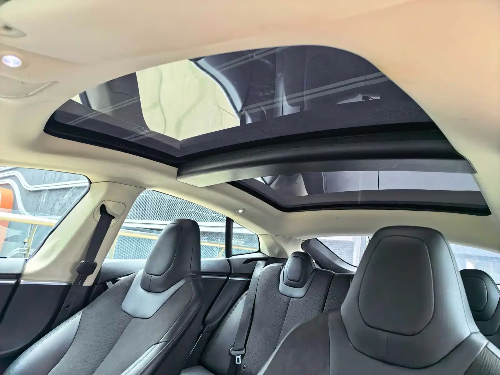 Photo 12 - Tesla Model S