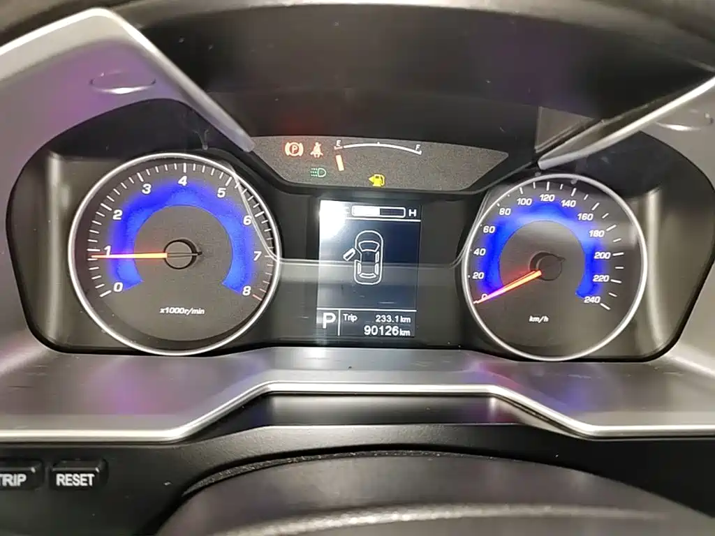 Фото 12 - Geely Emgrand