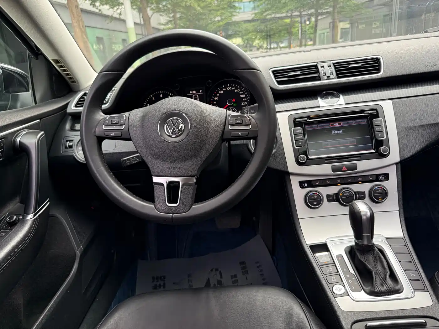 Volkswagen Magotan 2015 Facelift 1.8TSI Luxury фото 12
