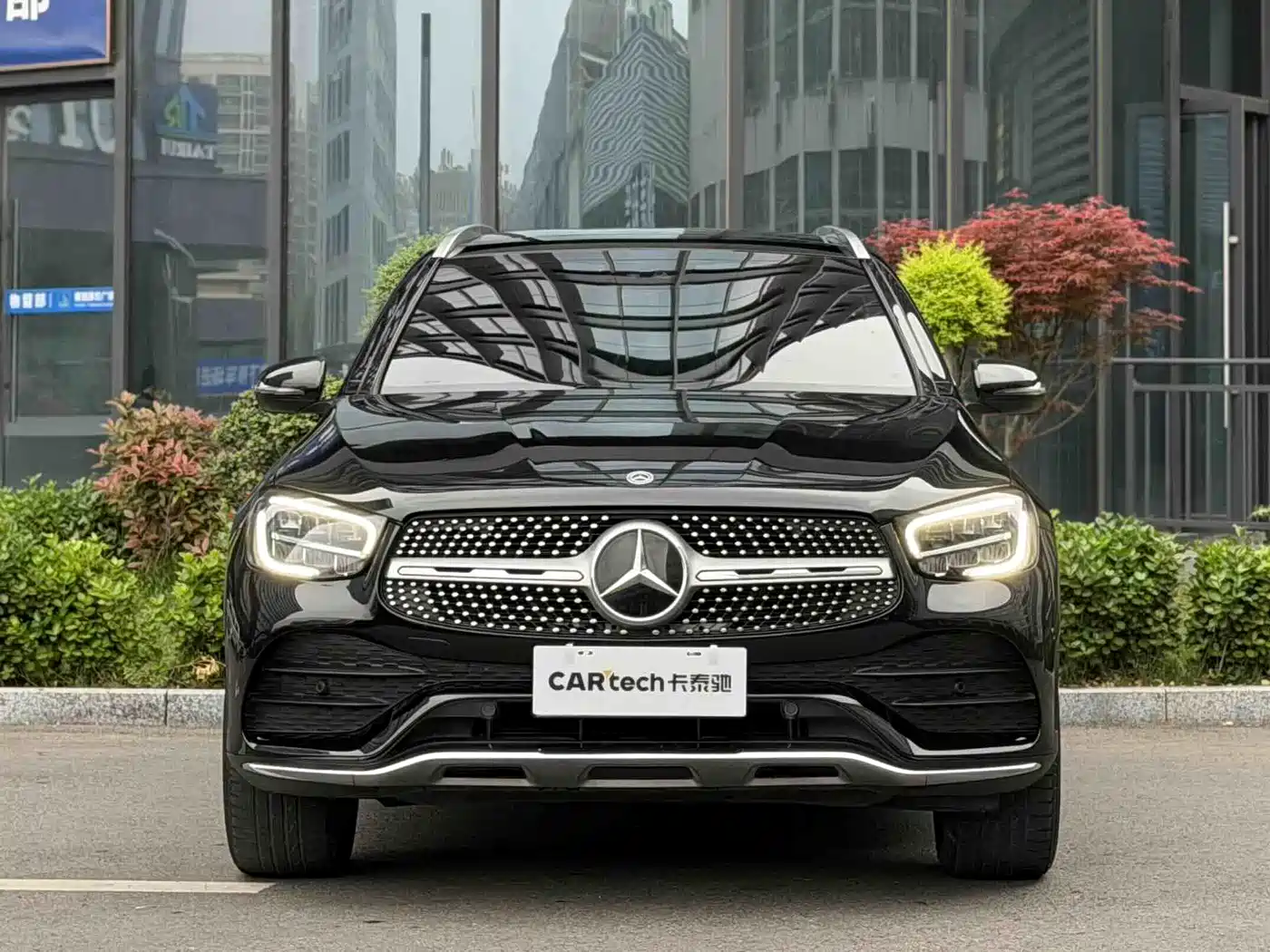 MERCEDES-BENZ GLC