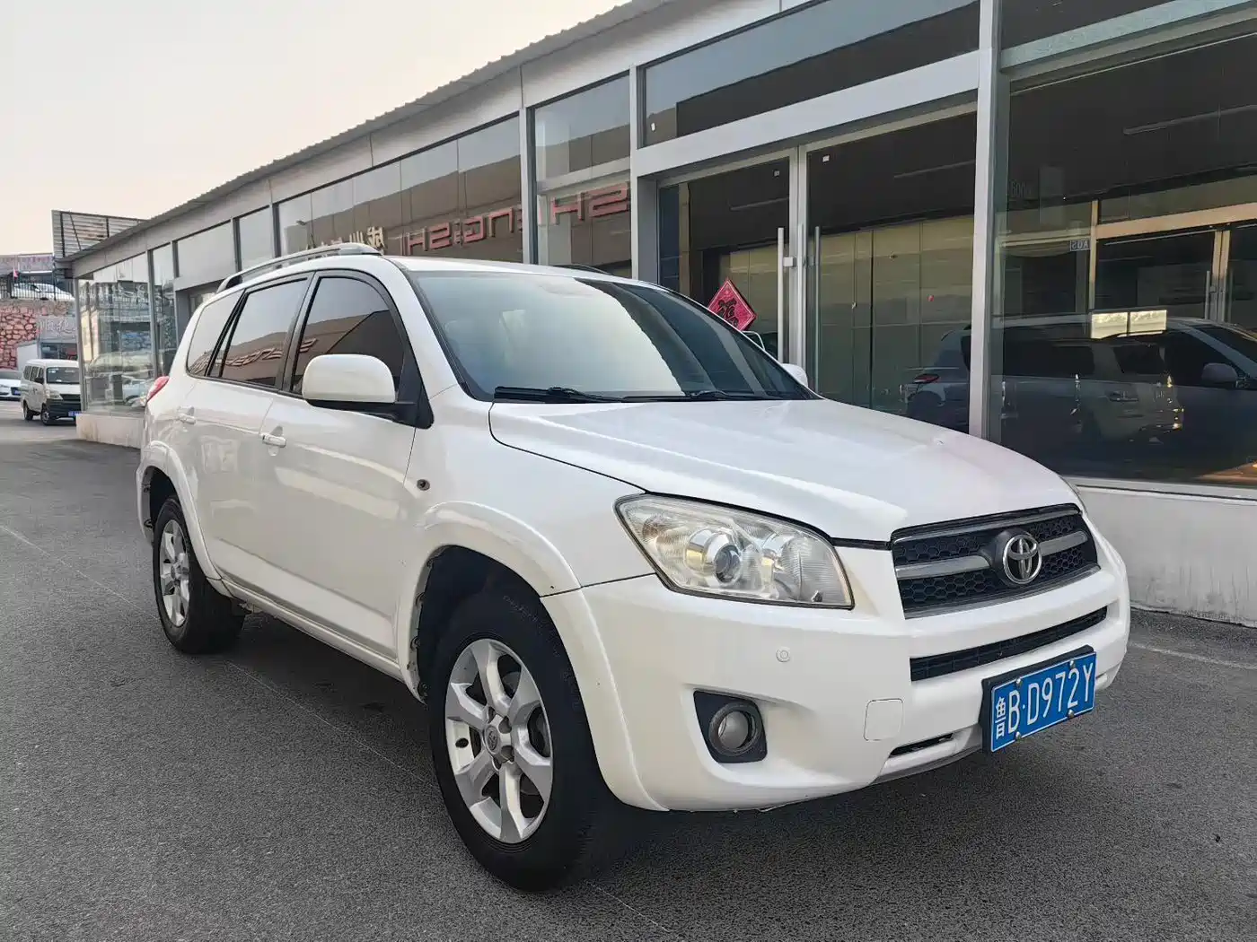 Toyota RAV4 Rongfang 2011 2.4L Automatic 4WD Luxury Edition фото 3