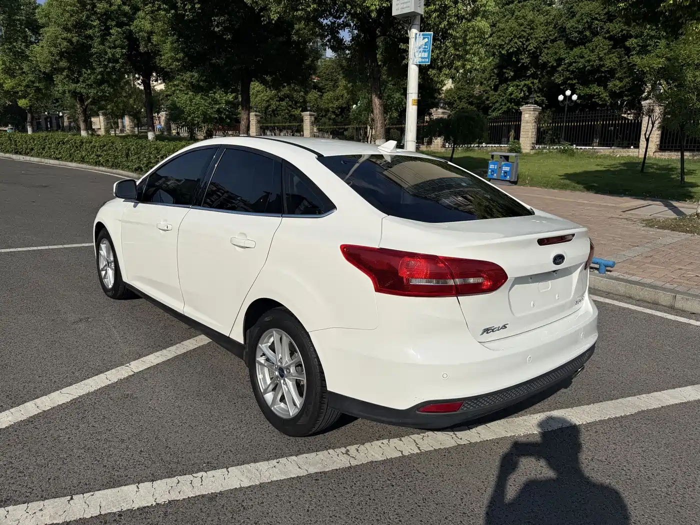 Ford Focus 2019 2017 Sedan EcoBoost 180 Automatic Elite