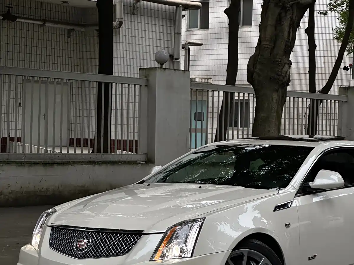 Cadillac CTS (Import) 2012 6.2L CTS-V COUPE фото 16