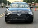 Photo 2 - Hyundai Sonata