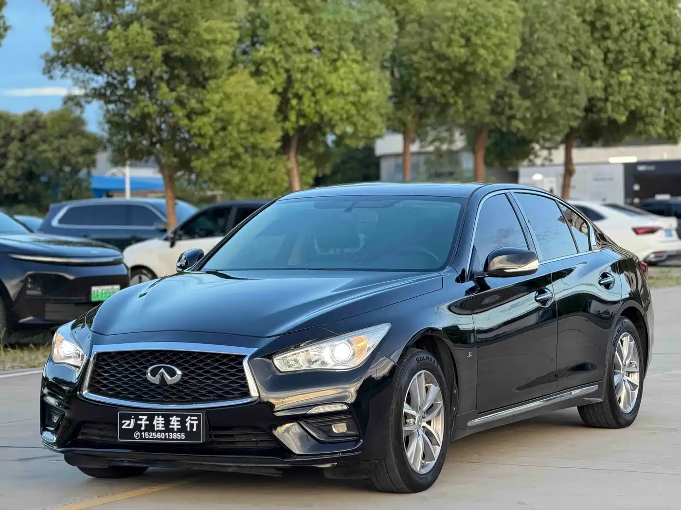 Фото 1 - Infiniti Q50L
