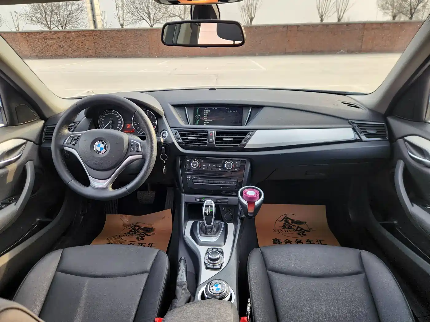 BMW X1 2014 sDrive18i Leading Edition фото 8