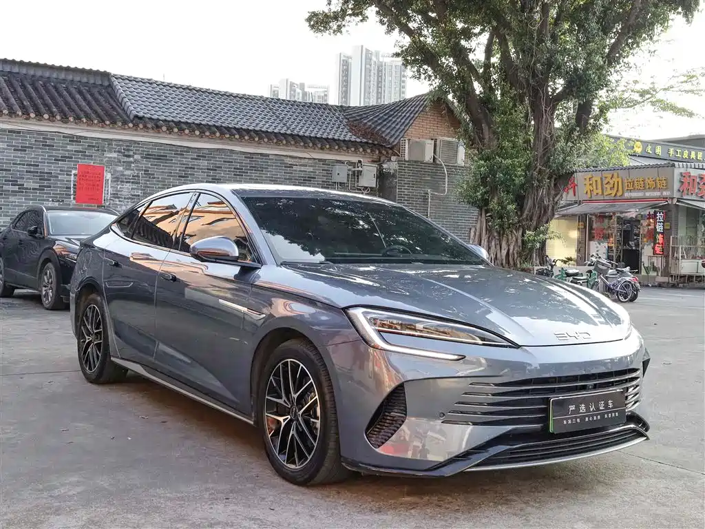 BYD Seal 2024 Glory Edition DM-i 1.5L 121km Luxury фото 3