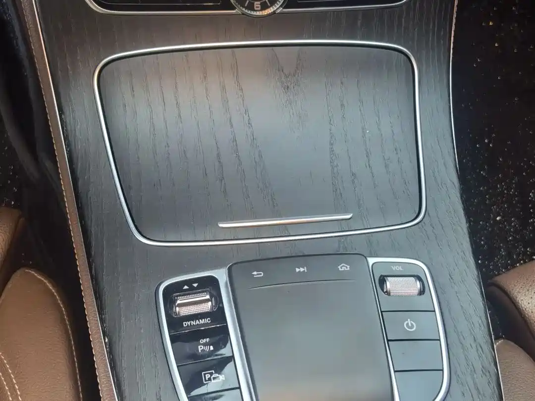 Mercedes-Benz E-Class 2020 Model E 260 L Sport фото 18