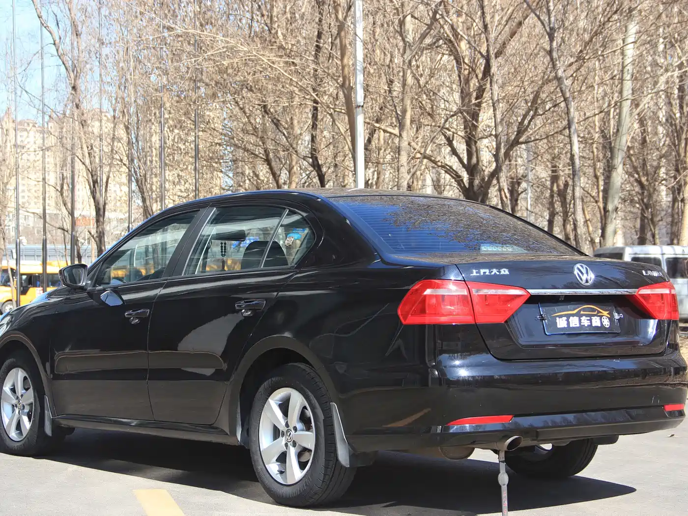 Volkswagen Lavida 2017 1.6L Automatic Comfort Edition фото 9