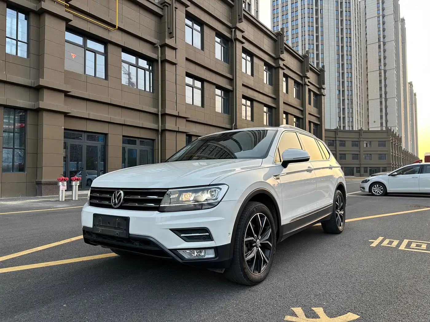 Volkswagen Tiguan L 2019 330TSI Automatic 2WD Smart Luxury Edition China VI