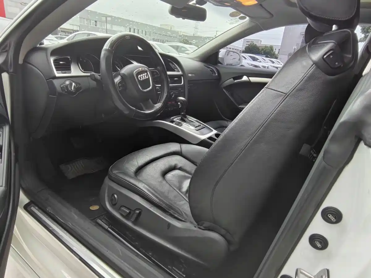 Audi A5 (Import) 2011 2010 2.0TFSI Coupe