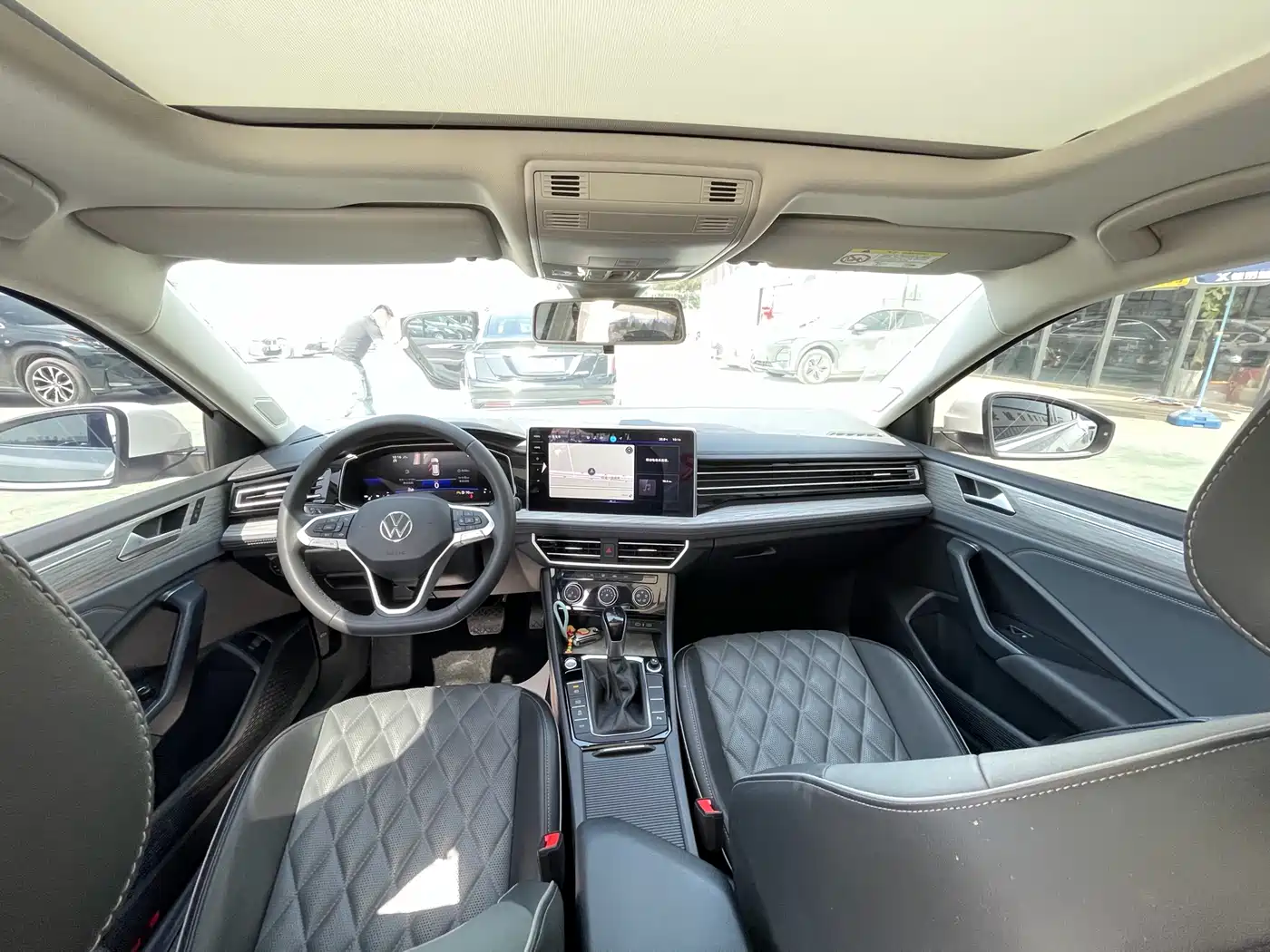 Volkswagen Sagitar 2025 300TSI DSG Surpass Edition фото 5