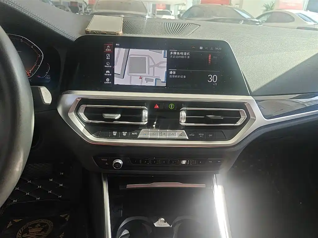 BMW 3-SERIES