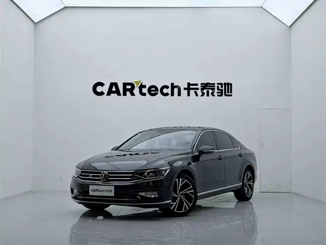 VOLKSWAGEN MAGOTAN 2021