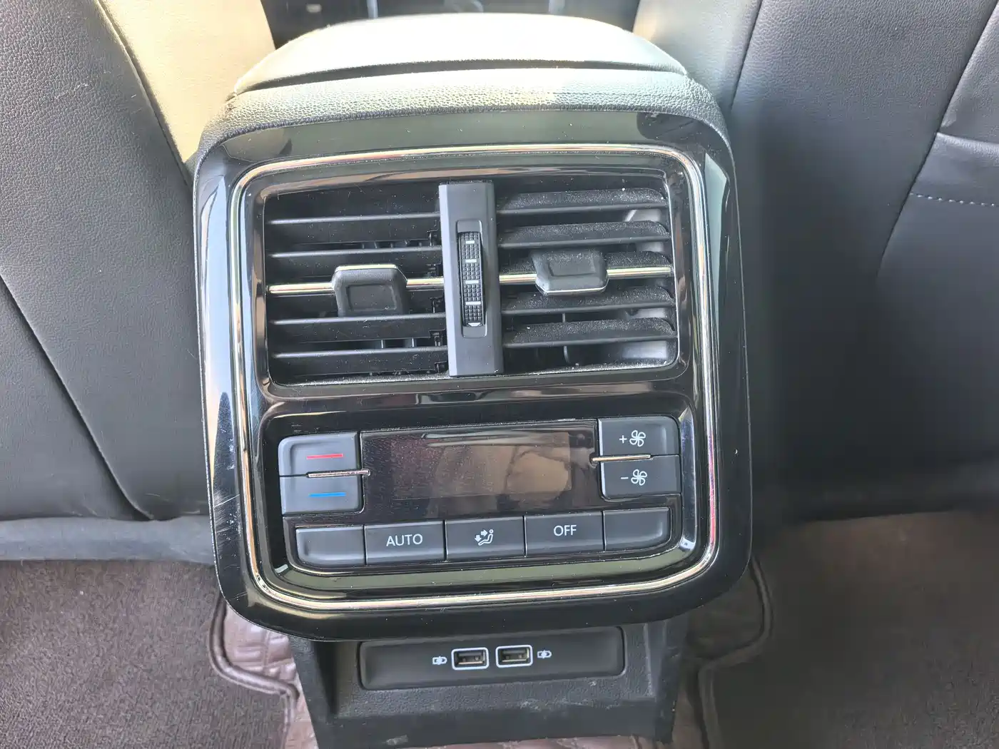 Volkswagen Passat 2020 Facelift 330TSI Luxury China VI фото 14
