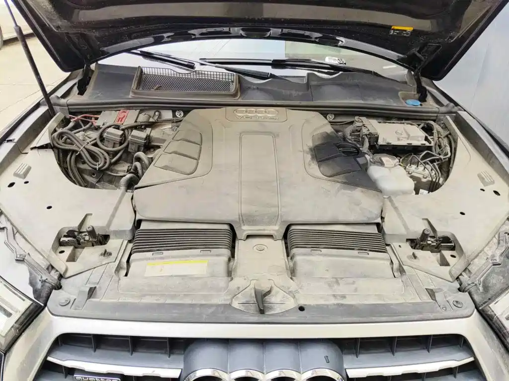 Photo 3 - Audi Q7