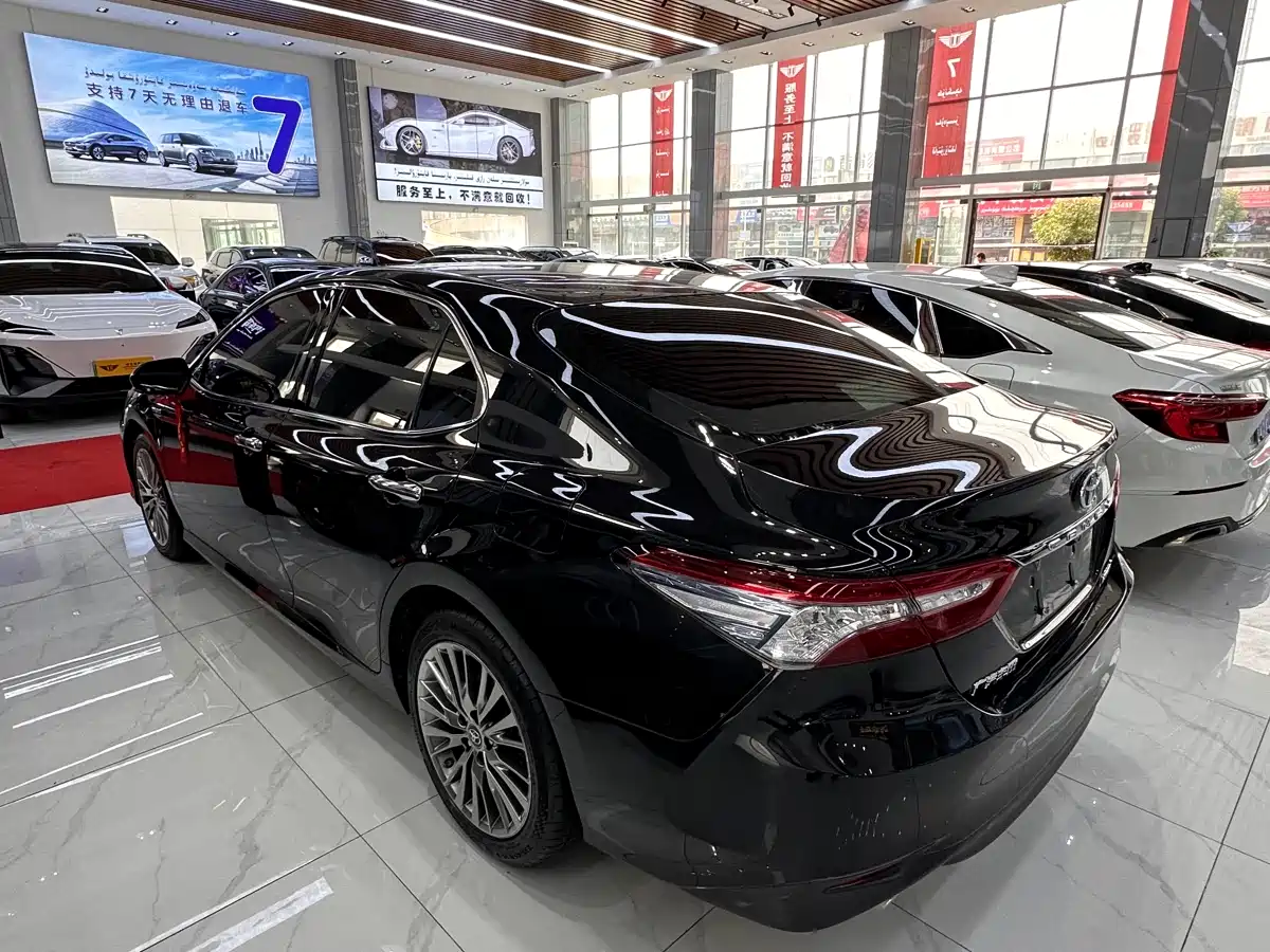Toyota Camry 2019 Facelift Hybrid 2.5HG Luxury Edition фото 11