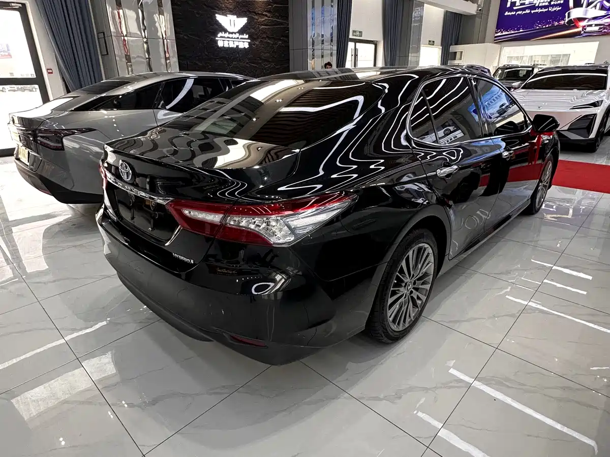 Toyota Camry 2019 Facelift Hybrid 2.5HG Luxury Edition фото 13