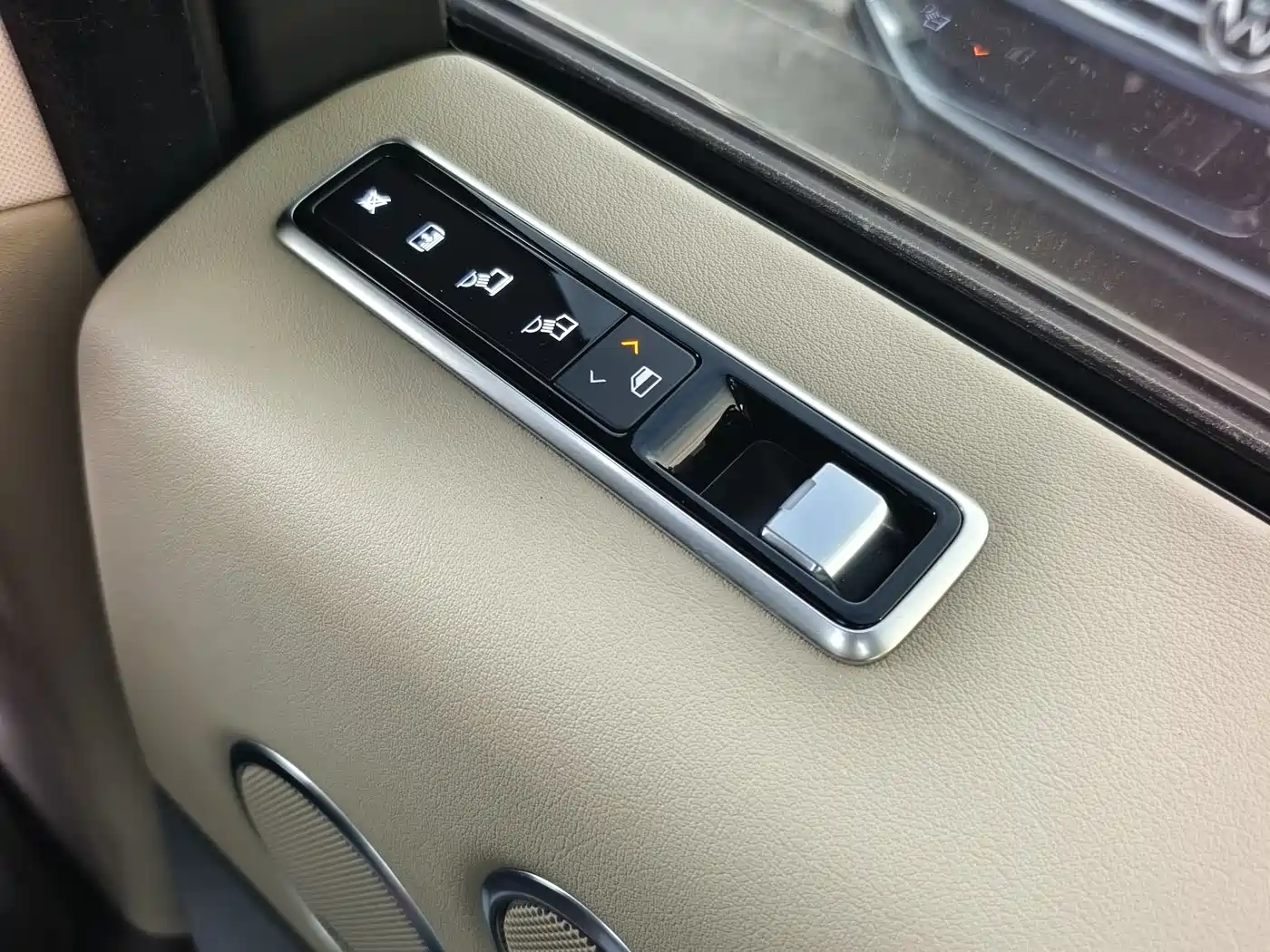 Land Rover Range Rover 2019 3.0 SCV6 Heritage Edition фото 13