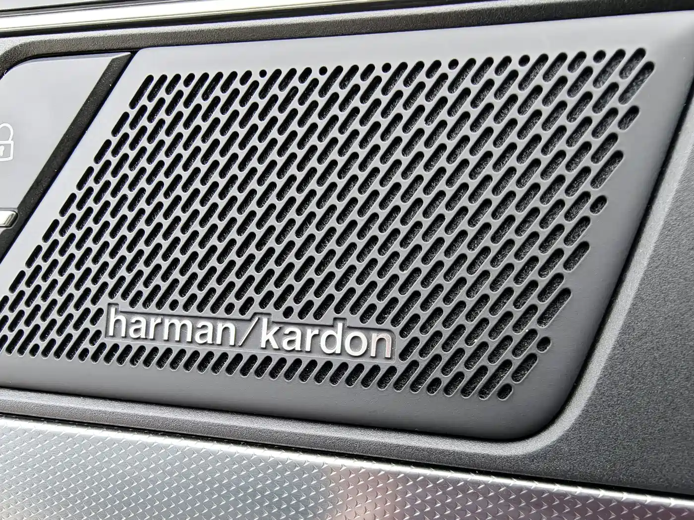 Volkswagen Passat 2022 380TSI Flagship Edition фото 19