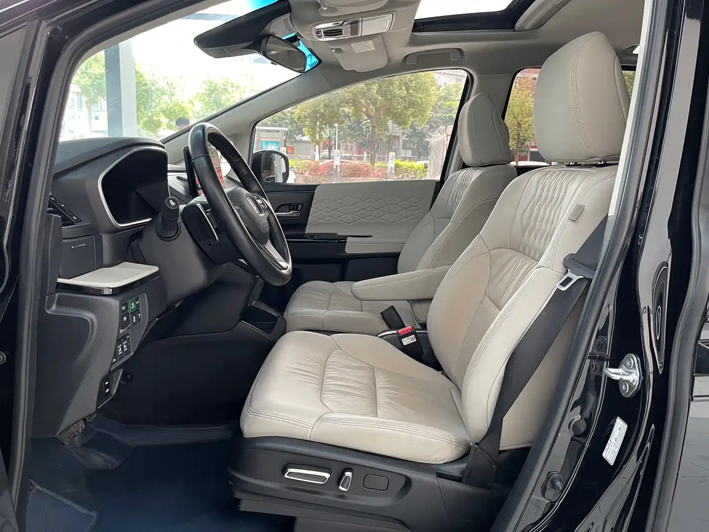 Honda Elysion 2024 2024 2.0L e:HEV Luxury Edition