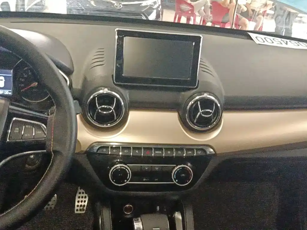 BAIC Changhe Q35 2017 2016 1.5L Automatic Cool Edition